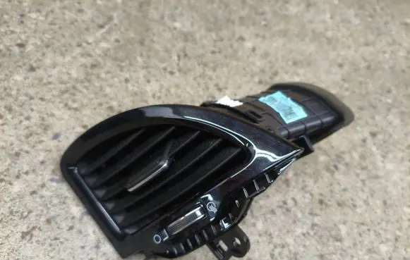 KIA Stinger Dashboard side air vent grill/cover trim 97480J5000