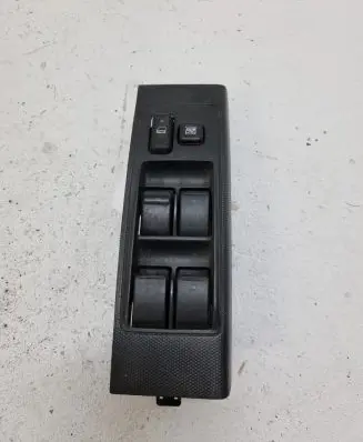 Toyota Corolla Verso AR10 Electric window control switch 848200F03000