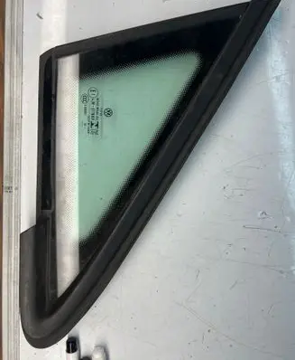 Volkswagen Golf VIII Front door vent window glass four-door 43r011668