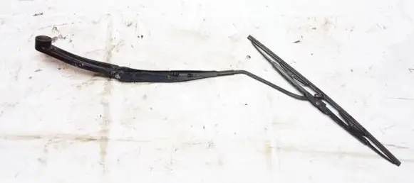 Front wiper blade arm