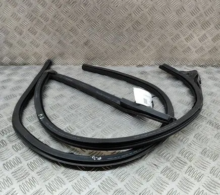 Audi A7 S7 4G Rubber seal front door (on door) 4G8831707A