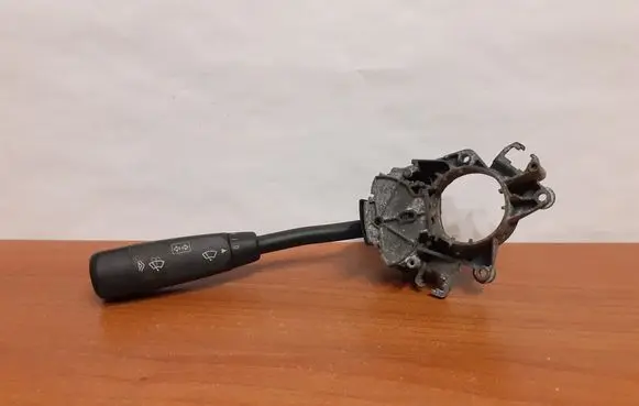 Mercedes-Benz CLK A208 C208 Indicator stalk A2085450010 7051