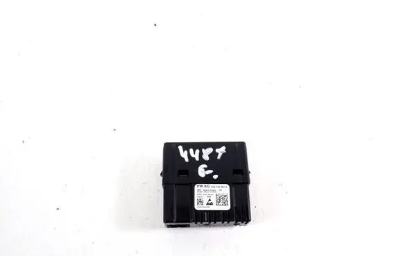 Cupra Leon USB socket connector 3G5035954A