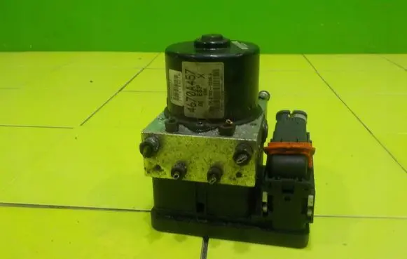 Peugeot 4007 ABS Pump 4670A457