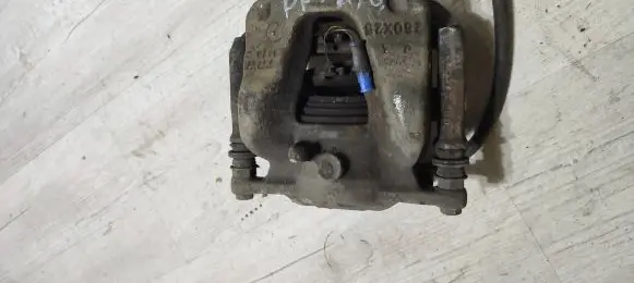 Mercedes-Benz A W176 Front brake caliper 8777092