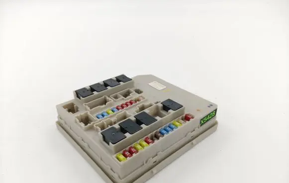 Renault Modus Fuse module 233293G