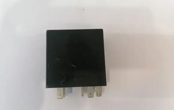 Audi A4 S4 B5 8D Other relay 8D0907701A
