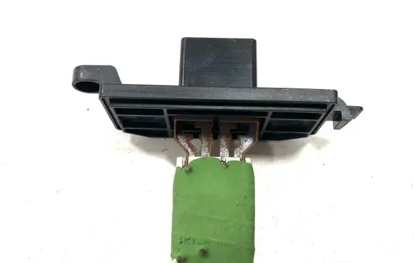 Ford Focus Coolant fan relay 