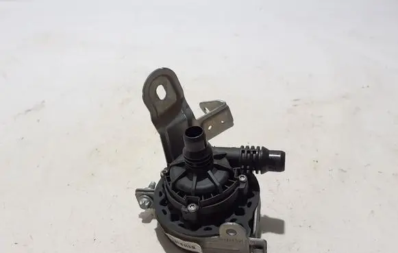 Mercedes-Benz GLC C254 Electric auxiliary coolant/water pump A0005007600