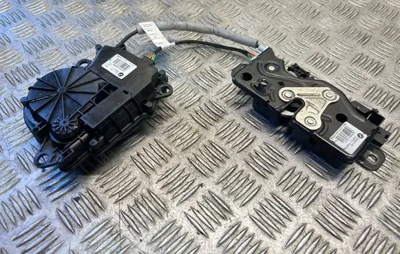 BMW X1 F48 F49 Tailgate/trunk/boot lift motor 7374006