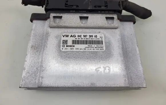 Audi Q3 8U Engine control unit/module 04E907309AD