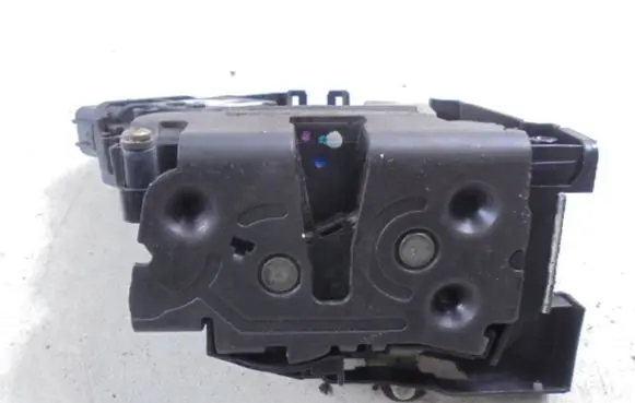 Mazda 3 I Front door lock 3N6AA21812D
