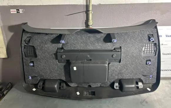 Opel Astra J Tailgate trim 13261681 322225228 11E00468