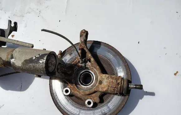 Peugeot 307 CC Front wheel hub spindle knuckle 