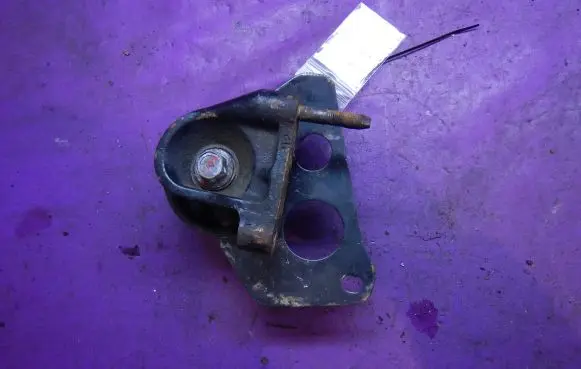 Chevrolet Matiz Engine mount vacuum valve 