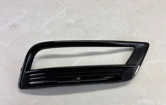 Volkswagen Golf VII Front bumper lower grill 5G0853666G