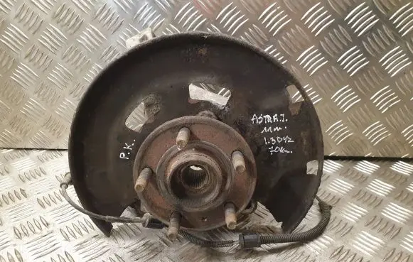 Opel Astra J Front wheel hub