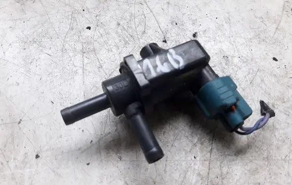 Toyota Corolla E120 E130 Vacuum valve 9008091231