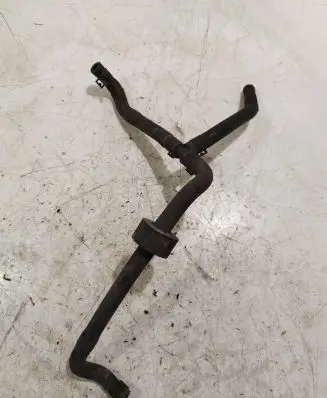 Volkswagen PASSAT B6 Engine coolant pipe/hose