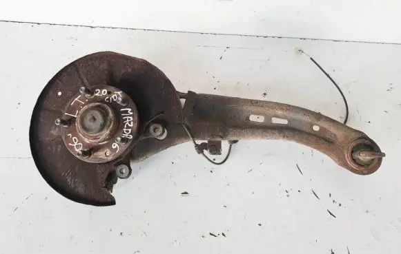 Rear wheel hub spindle/knuckle
