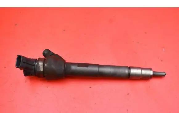 Jaguar XE Fuel injector G4D3-9K506-AA