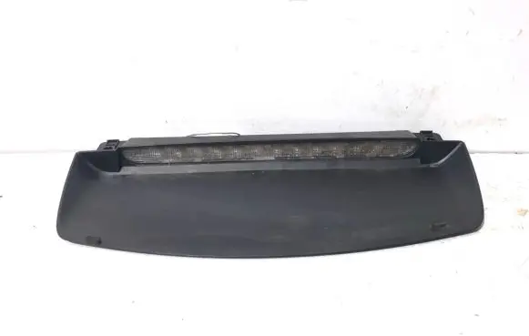 Nissan Primera Third/center stoplight 270282