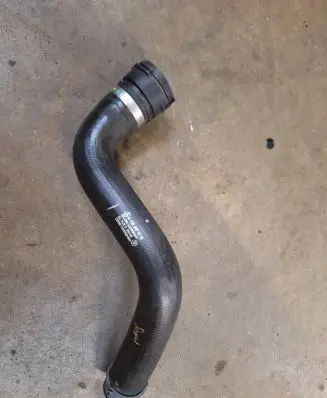 Mercedes-Benz GLE (W166 - C292) Engine coolant pipe/hose A1665001075