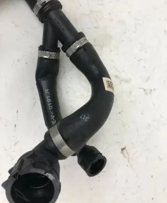 Coolant pipe/hose