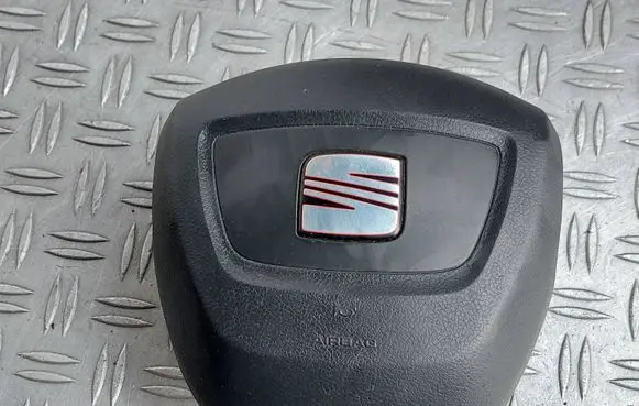 Seat Exeo (3R) Steering wheel airbag 3R0880201A