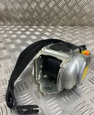 Audi Q7 4M Rear seatbelt 4M0857805E
