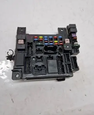 Mitsubishi Outlander Fuse box set 8637A643 L8637001A 7091003704