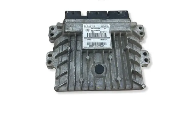 Dacia Duster Engine control unit/module 237100703R