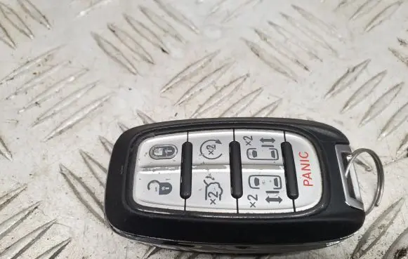 Chrysler Pacifica Ignition key/card 