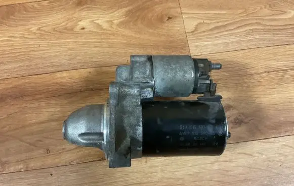 BMW 5 E60 E61 Starter motor 7515391 7515390 0001107443