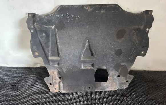 Volvo XC60 Engine splash shield/under tray AG9N6P013