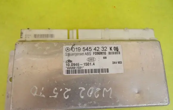Mercedes-Benz C W202 ABS control unit/module 0195454232K06 10094615014