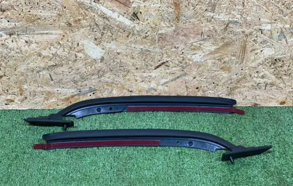 Renault Clio III Rubber seal tailgate window/glass 7701208777
