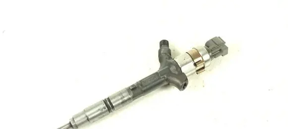 Toyota RAV 4 (XA20) Fuel injector 2367027030