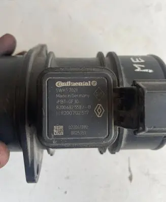 Renault Megane III Mass air flow meter 8200682558 022041382 5WK97021
