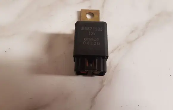 Mitsubishi Pajero Sport I Other relay MB627895