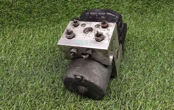 Ford Mondeo MK II ABS Pump 98BG2M110AF 0265216700