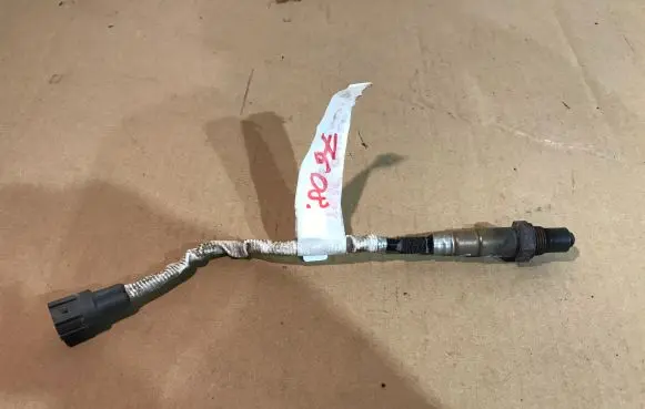 Peugeot 107 Lambda probe sensor 894650H020 0258006721