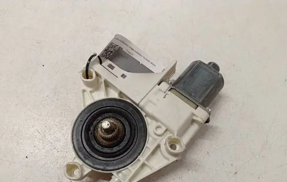 Peugeot 407 Rear door window regulator motor 994650102 0130822200 999066101