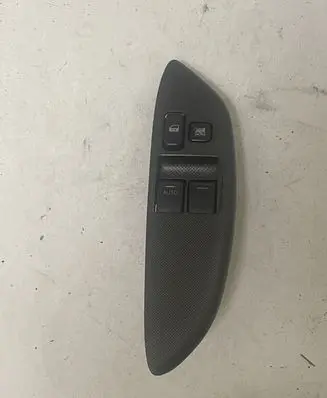 Toyota Yaris Electric window control switch 0115T40