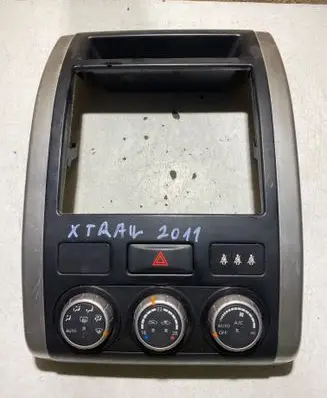 Nissan X-Trail T31 Climate control unit 275003UP0B D7A16711