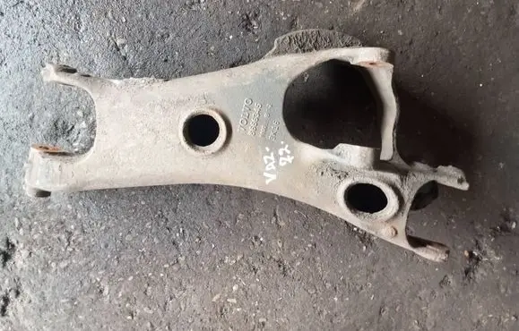Volvo XC90 Rear upper control arm/wishbone 8686345