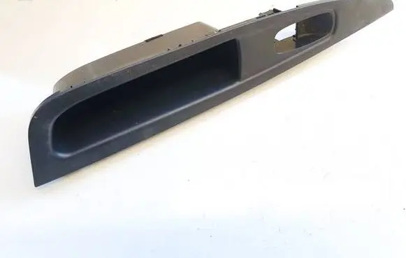 Nissan Qashqai Front door window switch trim 829604EA0AX