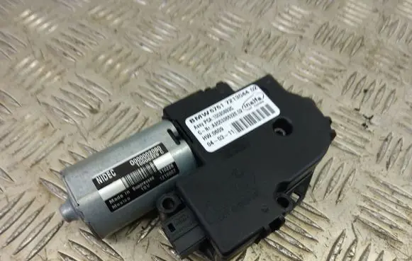 BMW X3 F25 Sunroof motor/actuator 7213044