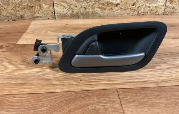 Honda FR-V Rear door interior handle 