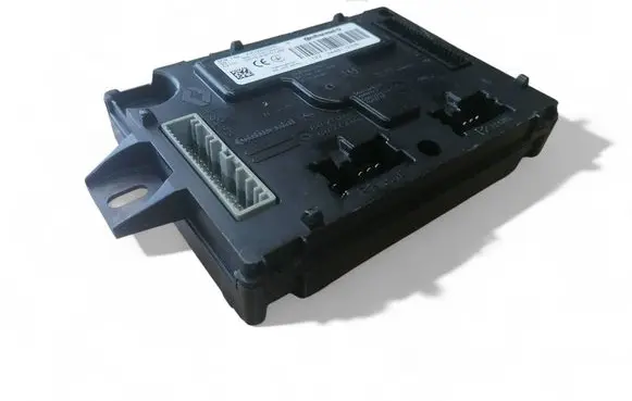 Dacia Duster Central body control module 284B11233R A3C06268300 2501518021010453